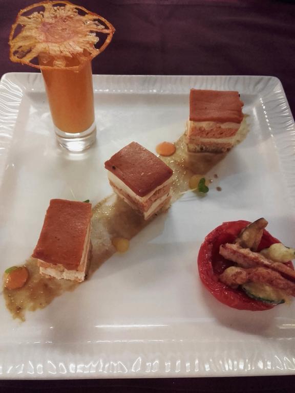 Logis Hotel-Restaurant Le Chene Vert Saint-Pourçain-sur-Sioule Kültér fotó