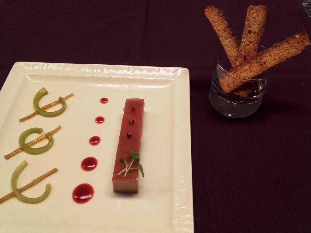 Logis Hotel-Restaurant Le Chene Vert Saint-Pourçain-sur-Sioule Kültér fotó