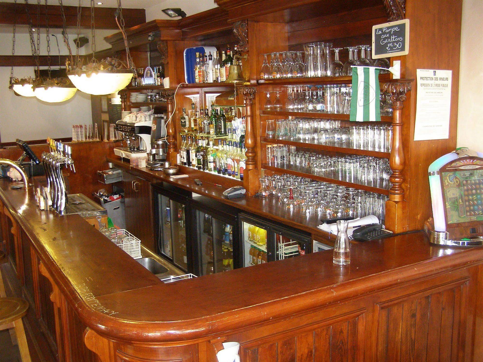 Logis Hotel-Restaurant Le Chene Vert Saint-Pourçain-sur-Sioule Kültér fotó
